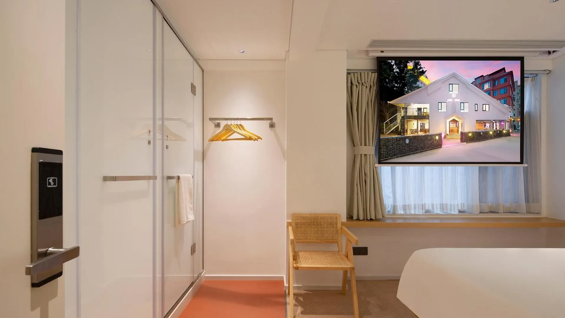 Hotel Yolo Vacation Homestay Sanya