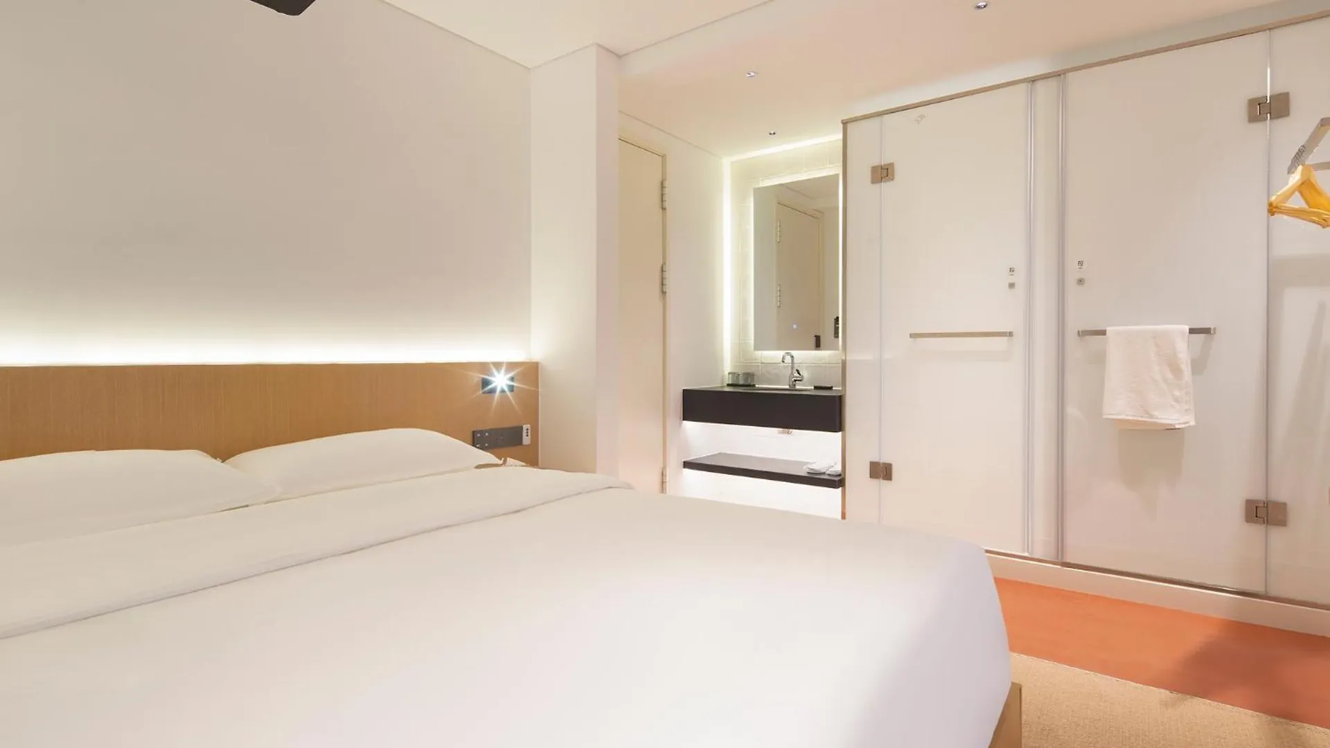 Yolo Vacation Homestay Sanya